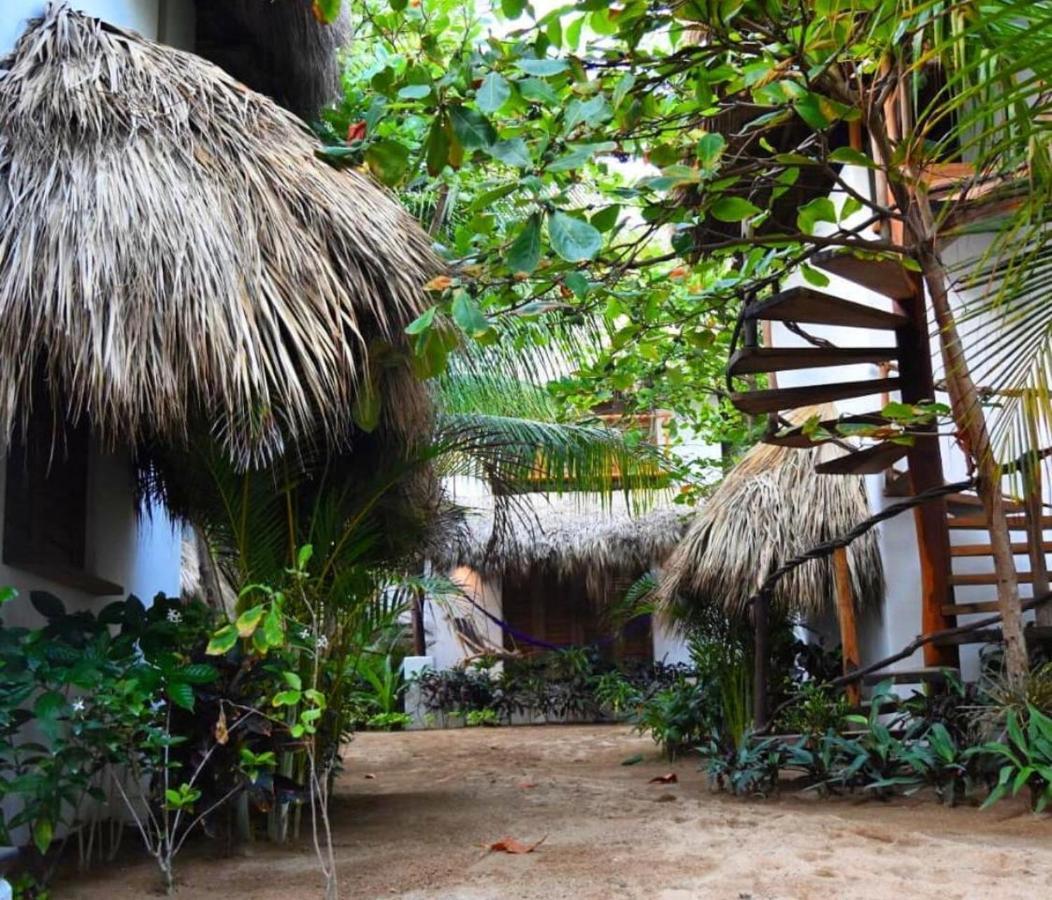 Hotel Descalzo Spa Zipolite Exteriör bild